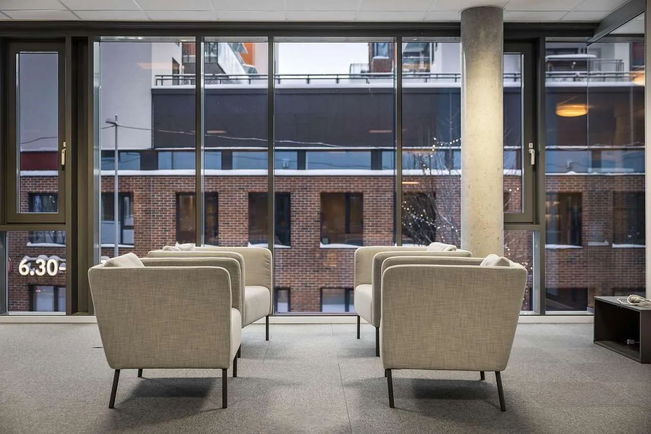 Home Window Repair: Signs, DIY Tips, and Pro Help